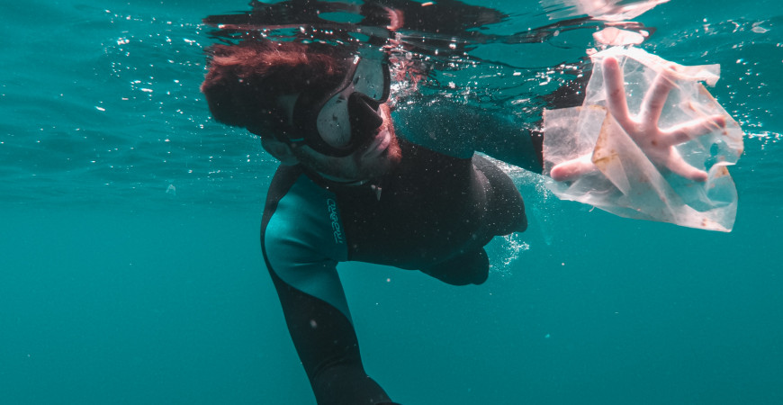 Le plastique : un élément omniprésent dans la mer